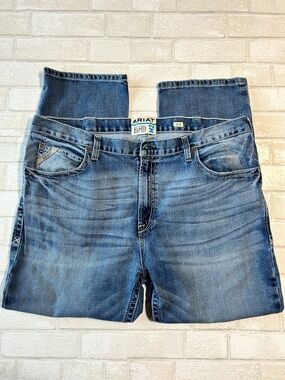 Ariat Men’s Medium Wash Blue Relaxed Jeans